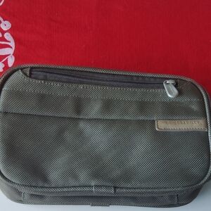 Briggs & Riley Black Toiletry Bag